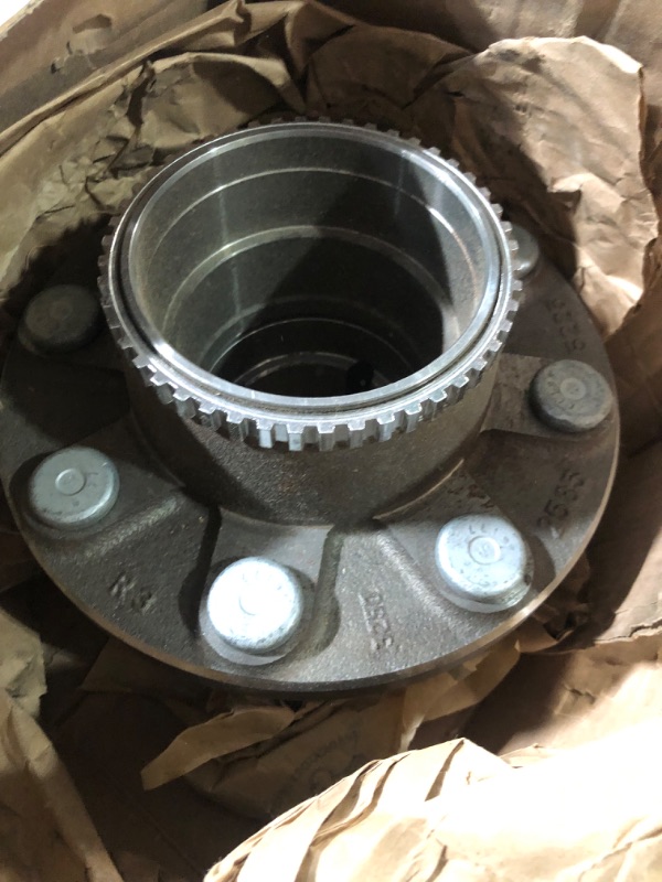 Photo 3 of Rear Wheel Bearing and Hub Assembly for 1999-2002 Daewoo Leganza