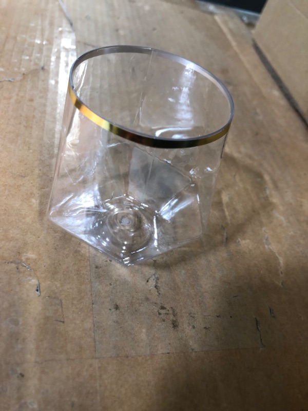Photo 1 of Suclain 60 Pcs Double Rimmed Plastic Diamond Stemless Wine Glasses Clear Disposable Whiskey Glasses 12oz Unbreakable Wedding Cups for Juice Cocktail Champagne Birthday Party(Gold Rim)