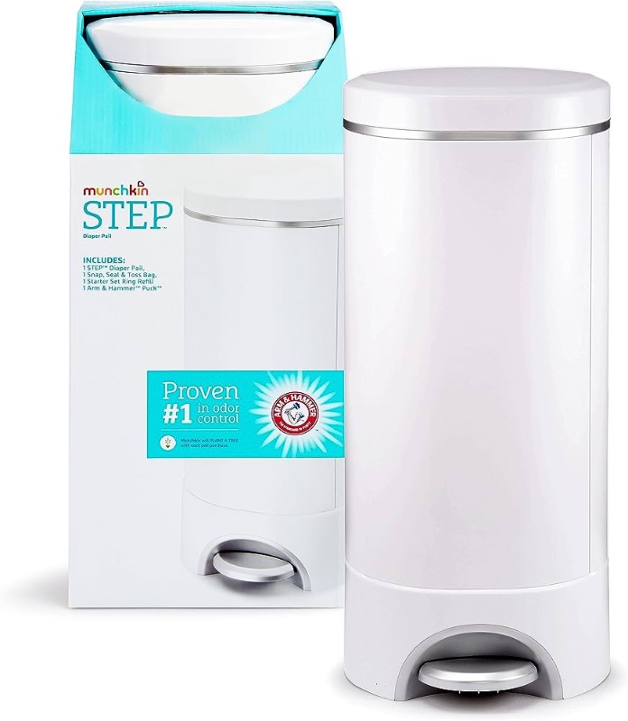 Photo 1 of **LID DOES NOT SEAL/CLOSE FULLY**
Munchkin® Step Diaper Pail Powered by Arm & Hammer