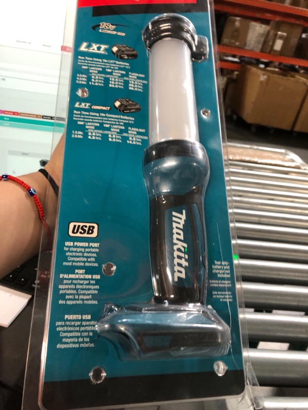 Photo 3 of **PARTS ONLY/SALE FINAL**
**NON-REFUNDABLE** // **SALE FINAL** Makita DML807 LXT Lithium-Ion Cordless L.E.D. Lantern/Flashlight, 18V