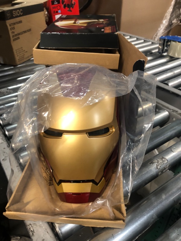 Photo 3 of (READ NOTES)
Avengers Marvel Legends Iron Man Electronic Helmet - Multicolor Characters