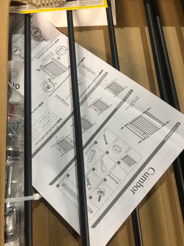 Photo 5 of (READ NOTES)
Cumbor 29.5”-40.6” Auto Close Safety Baby Gate, Durable Extra Wide Dog Gate for