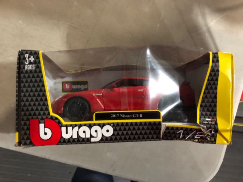Photo 3 of ***DAMAGE TO PACKAGING.***PICTURED***
Nissan Bburago GT-R 2017" Diecast Model  1:24 Scale, RED B18-21082