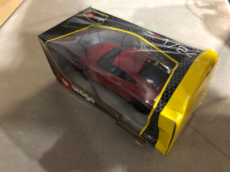 Photo 4 of ***DAMAGE TO PACKAGING.***PICTURED***
Nissan Bburago GT-R 2017" Diecast Model  1:24 Scale, RED B18-21082