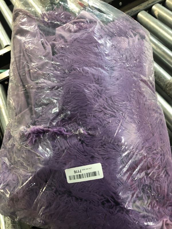 Photo 2 of (photo for reference)
purple blanket, furr purple