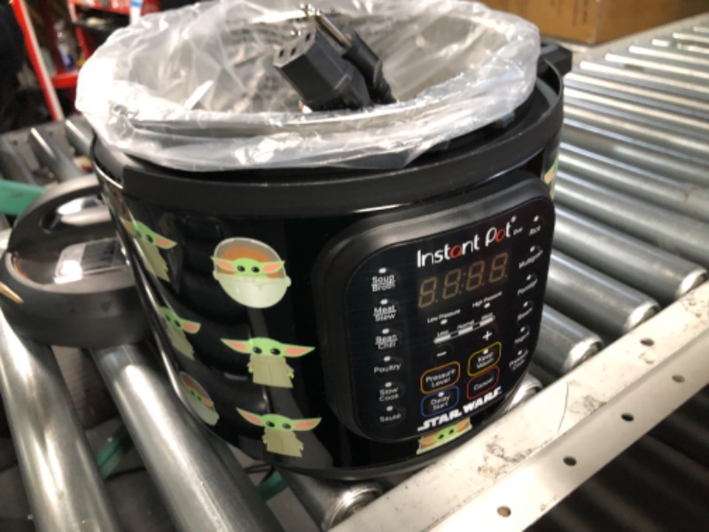 Photo 3 of ***DAMAGED - SEE COMMENTS***
Instant Pot Star Wars 6Qt Duo Little Bounty, Black