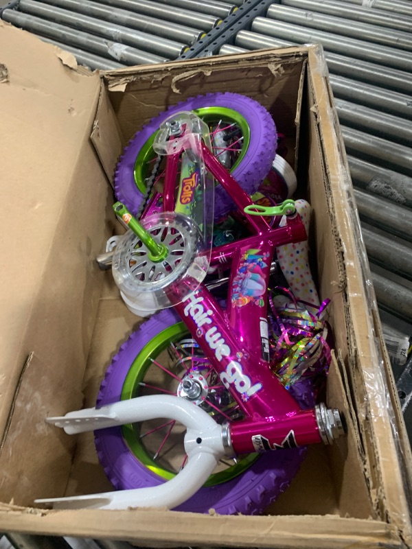 Photo 2 of 12 Inch Trolls Girls' Bike 12" Trolls Purple