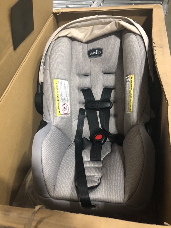 Photo 3 of Evenflo LiteMax Infant Car Seat, 18.3x17.8x30 Inch (Pack of 1)
