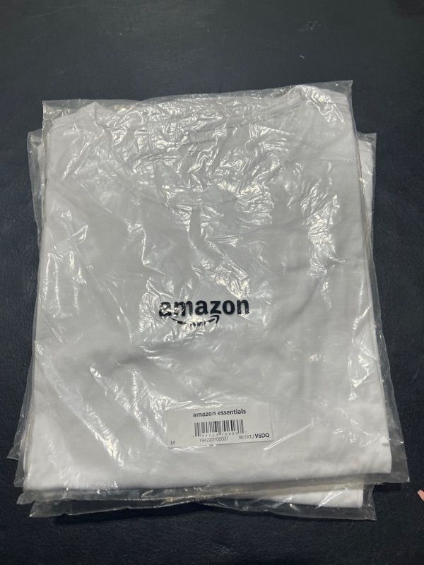 Photo 1 of Amazon Essentials Women's Classic-Fit 100% Cotton Long-Sleeve Crewneck T-Shirt Medium White