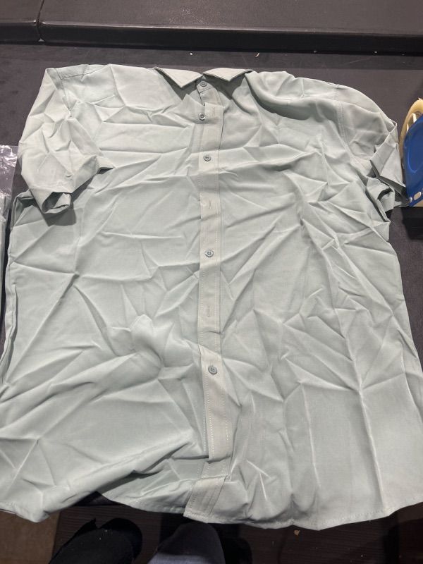 Photo 1 of Casual Men's Muscle Fit Dress Shirts Short Sleeve Athletic Fit Button Down Shirts Large Green