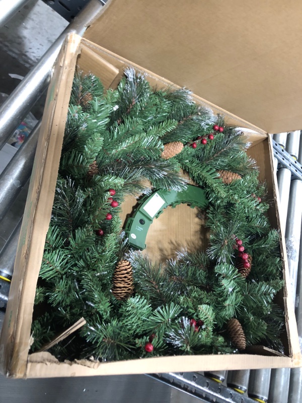 Photo 1 of 22in christmas wreath