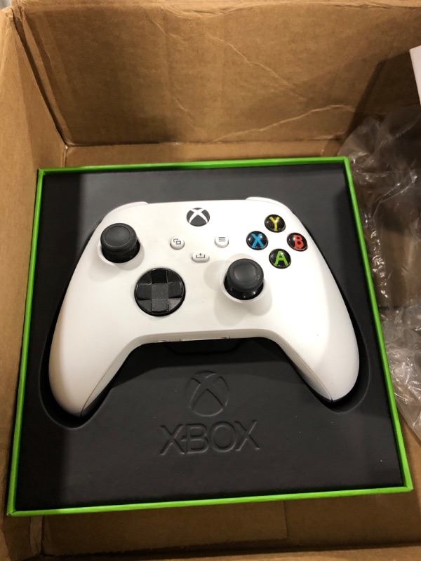 Photo 1 of – WHITE– Xbox Series X|S, Xbox One, Windows PC, Android, and iOS