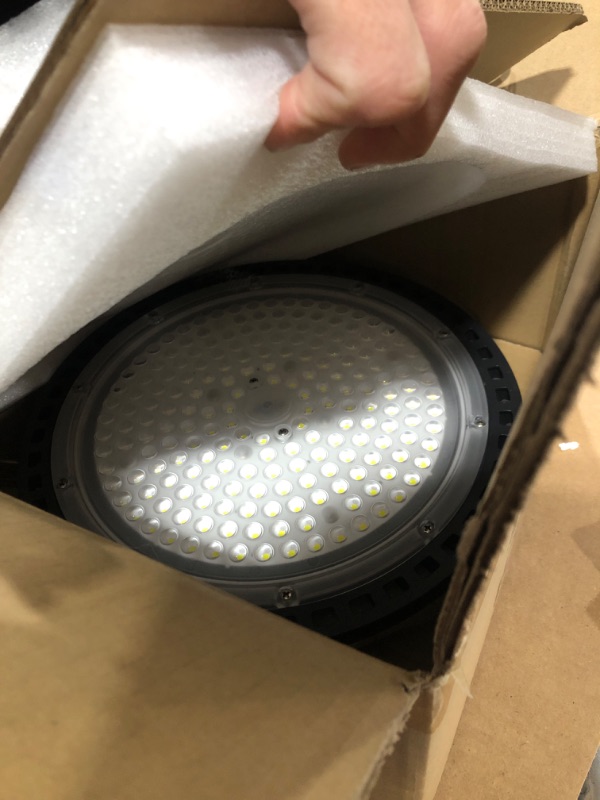 Photo 3 of EVBFORU 2 Pack UFO LED High Bay Light, 200W LED High Bay Light, 5000K LED Shop Light with 29,000lm,US Plug, IP66 Commercial Warehouse Area Light for Wet Location Area, Workshop, Garage 2 Pack-200W