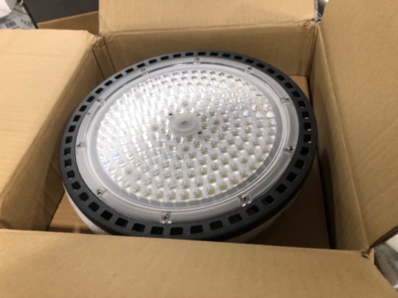 Photo 2 of EVBFORU 2 Pack UFO LED High Bay Light, 200W LED High Bay Light, 5000K LED Shop Light with 29,000lm,US Plug, IP66 Commercial Warehouse Area Light for Wet Location Area, Workshop, Garage 2 Pack-200W