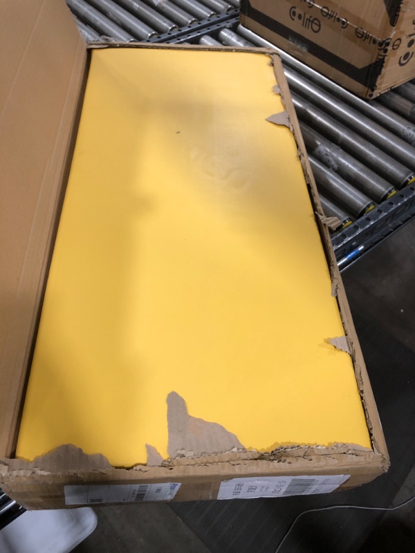 Photo 1 of tri fold mat yellow