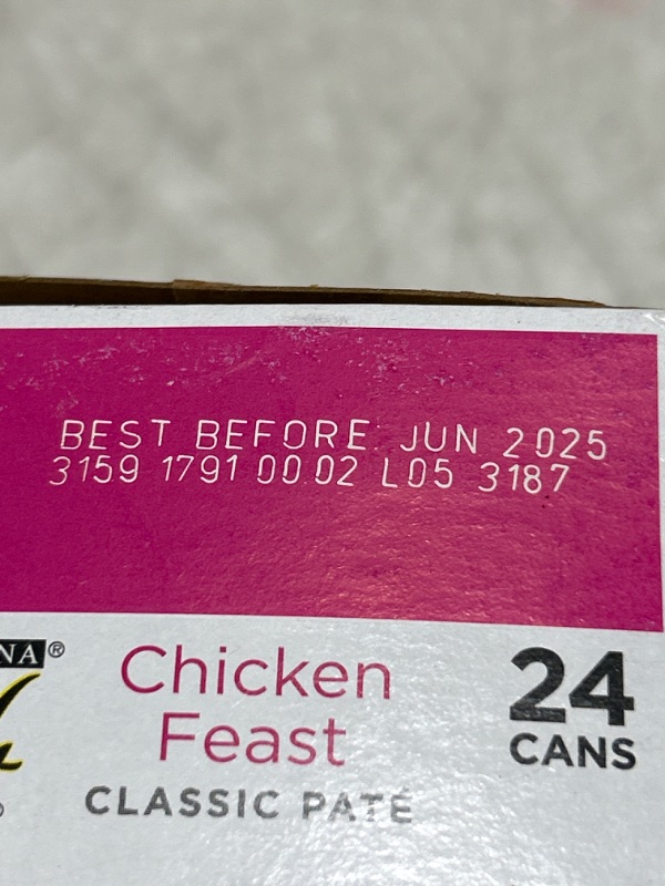 Photo 2 of (24 Pack) Fancy Feast Grain Free Pate Wet Cat Food, Classic Pate Chicken Feast, 3 oz. Pull-Top Cans