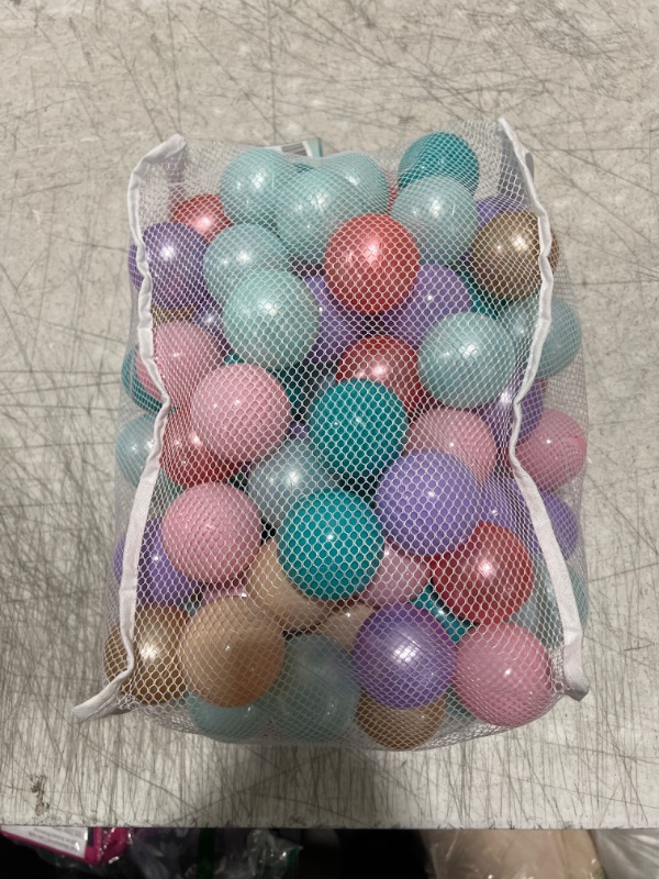 Photo 1 of 100 Plastic balls for ball pit 