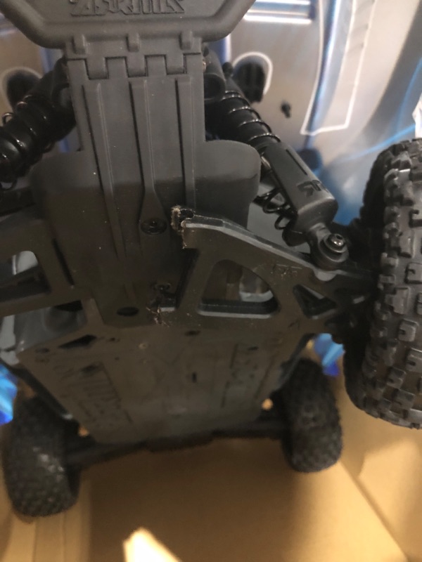 Photo 1 of ARRMA 1/10 SENTON 4X4 V3 3S BLX Brushless Short Course Truck RTR (Transmitter and Receiver Included, Batteries and Charger Required ), Blue, ARA4303V3T1(for Parts)