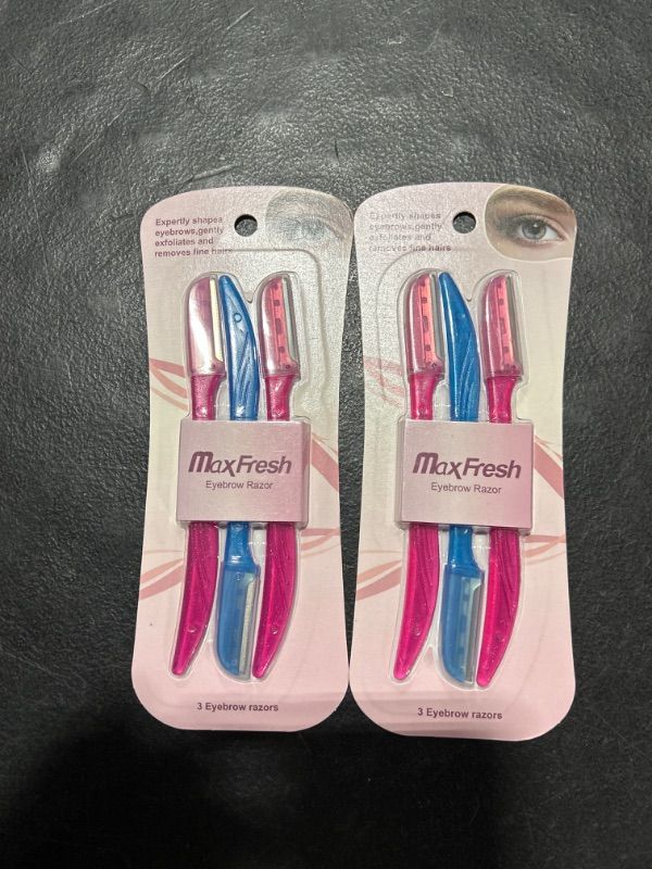 Photo 2 of 2PACK Max Fresh Eyebrow Razor - Dermaplane Razor with Precision Cover, (3 Count) - Eyebrow Razor, Face Razors for Women, Face Shaver.