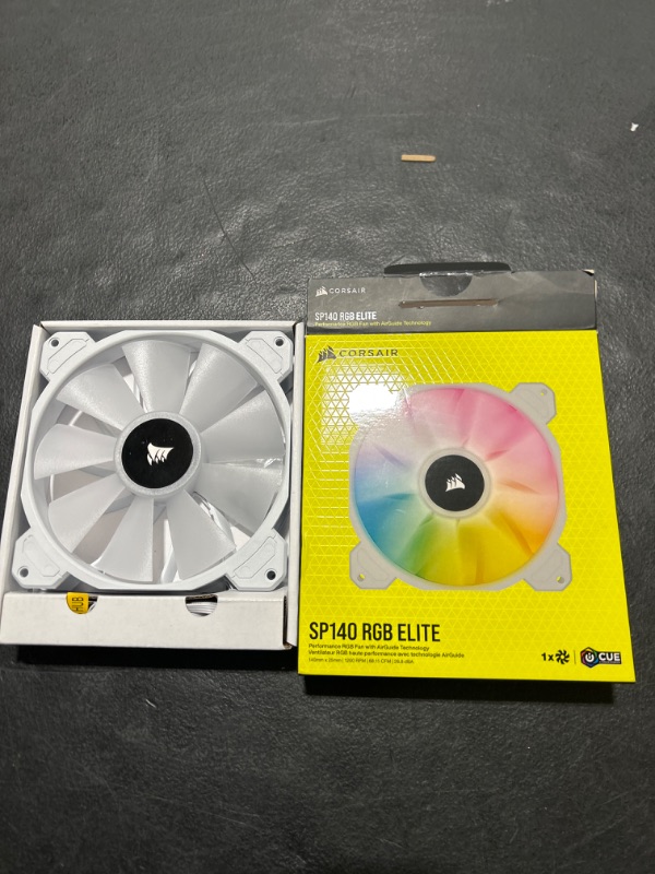 Photo 2 of CORSAIR iCUE SP140 RGB Elite Performance 140mm White PWM Single Fan Single Pack 140mm White