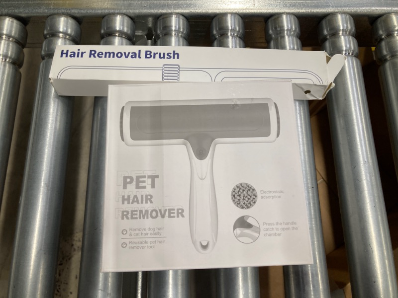 Photo 3 of *BUNDLE ITEMS * Pet Hair Remover