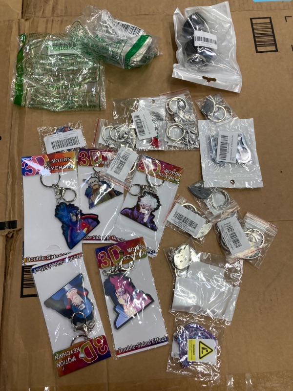 Photo 2 of *BUNDLE ITEMS* VARIOUS KEYCHAINS