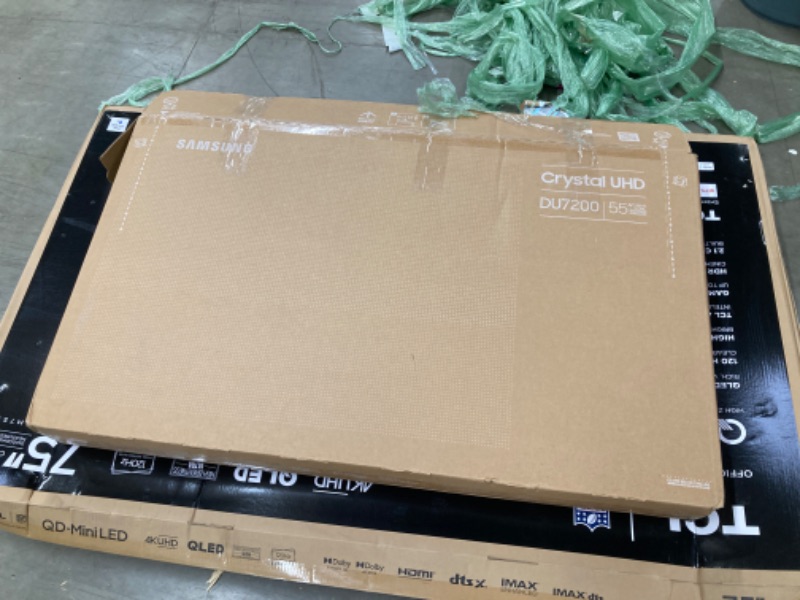 Photo 1 of CRACKED SCREAN! SAMSUNG 55-Inch Class Crystal UHD 4K DU7200 Series HDR Smart TV w/Object Tracking Sound Lite, PurColor, Motion Xcelerator, Mega Contrast, Q-Symphony (UN55DU7200, 2024 Model)