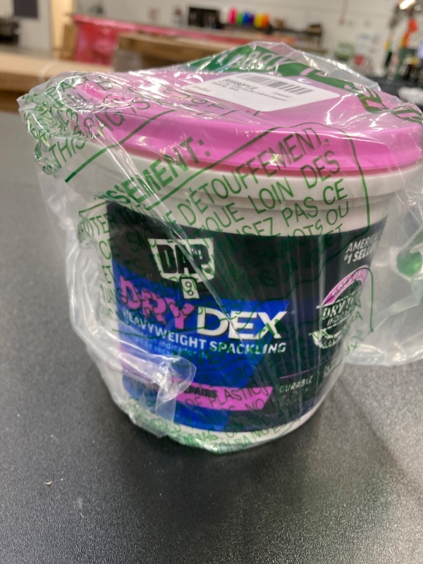 Photo 1 of qt Dap 12330 DryDex Interior/Exterior Spackling 32 FL OZ