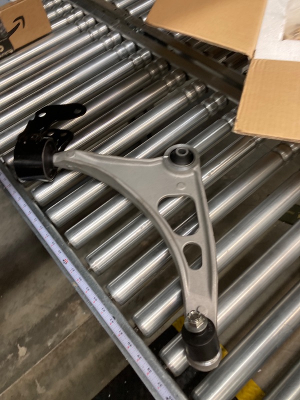 Photo 1 of MOOG RK623548 Control Arm and Ball Joint Assembly