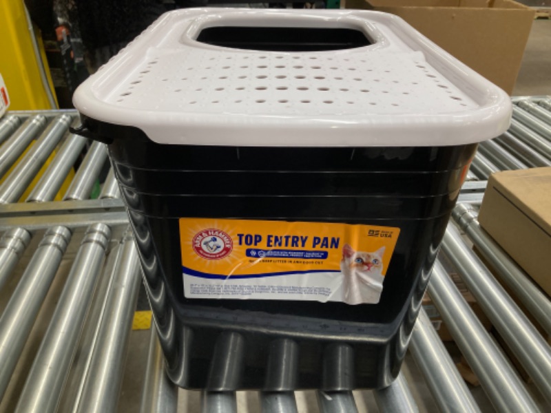 Photo 2 of Arm & Hammer Premium Top Entry Litter Box with Filter to Clean Paws and Microban, Made in USA