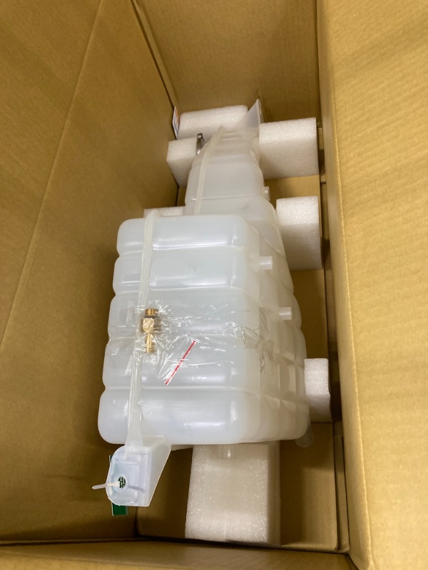 Photo 1 of Dorman 603-5202 Engine Coolant Reservoir Compatible with Select Freightliner / Thomas Models