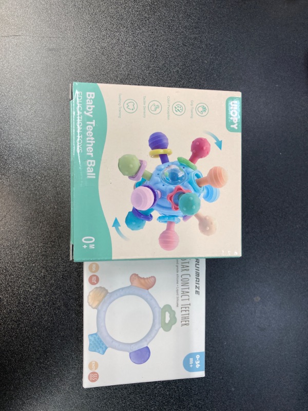 Photo 1 of MISC BABY TEETHING BUNDLE//TEETHER BALL AND STAR