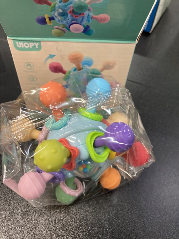 Photo 1 of MISC BABY TEETHING BUNDLE//TEETHER BALL AND STAR