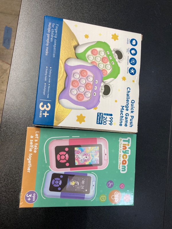 Photo 4 of MISC KDIS BUNDLE//TOY PHONE AND GAME CONTROLLER 