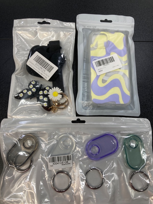 Photo 1 of MISC TECH BUNDLE///AIRTAG BUNDLE, IPHONE CASE AND AIRPOD CASE