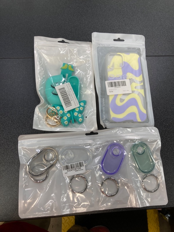 Photo 1 of MISC TECH BUNDLE///AIRTAG BUNDLE, IPHONE CASE AND AIRPOD CASE