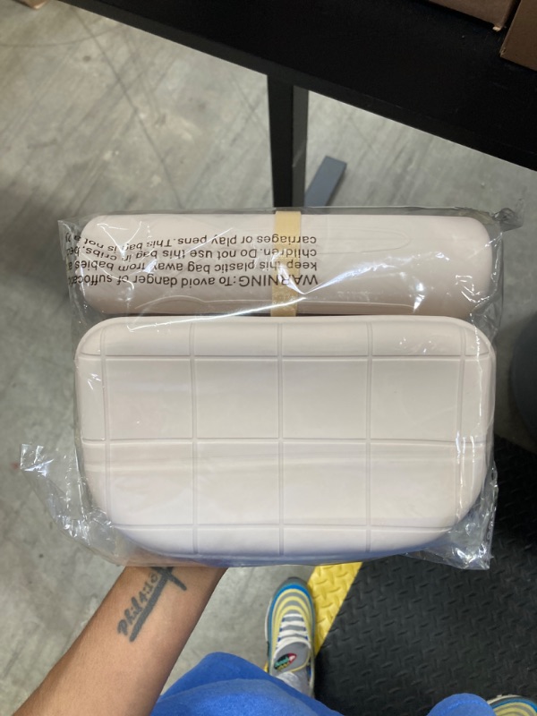Photo 1 of 2 PC Kahaki Silicone Makeup Bag - Durable Cosmetic Bag - Easy to Clean Makeup Bag - Waterproof makeup bag- Makeup Brush Holder & Bag - Makeup Bag organizer