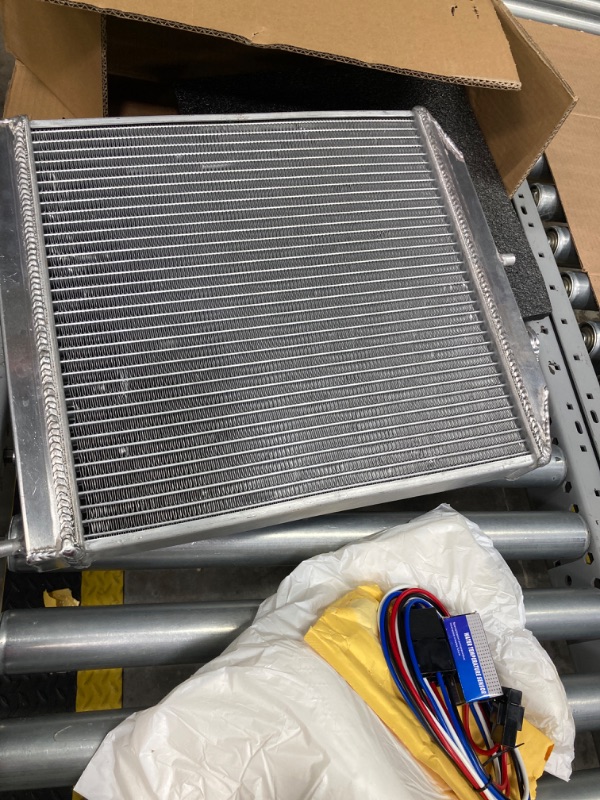 Photo 1 of 350 X 358 X 32 Mm Aluminum Radiator Manual 1 Row 32mm Core
