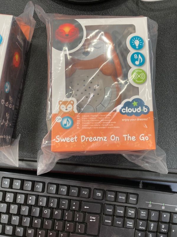Photo 1 of Cloud b Travel Comforting Sound Machine w/Calming Light | 4 White Noise and 4 Lullabies | Re-Activating Smart Sensor | Sweet Dreamz On the Go™ - Fox Sweet Dreamz on the Go - Fox