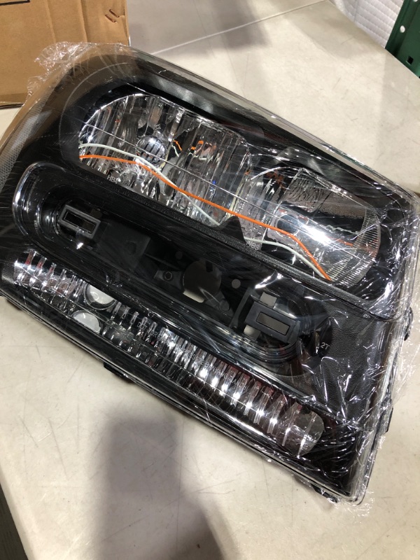 Photo 2 of (please see all images) DWVO Headlight Assembly Compatible with 2002-200* Chevy trailblazer