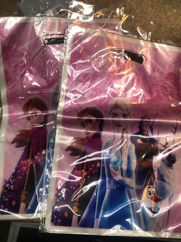 Photo 1 of 60 pc Frozen Party Bags