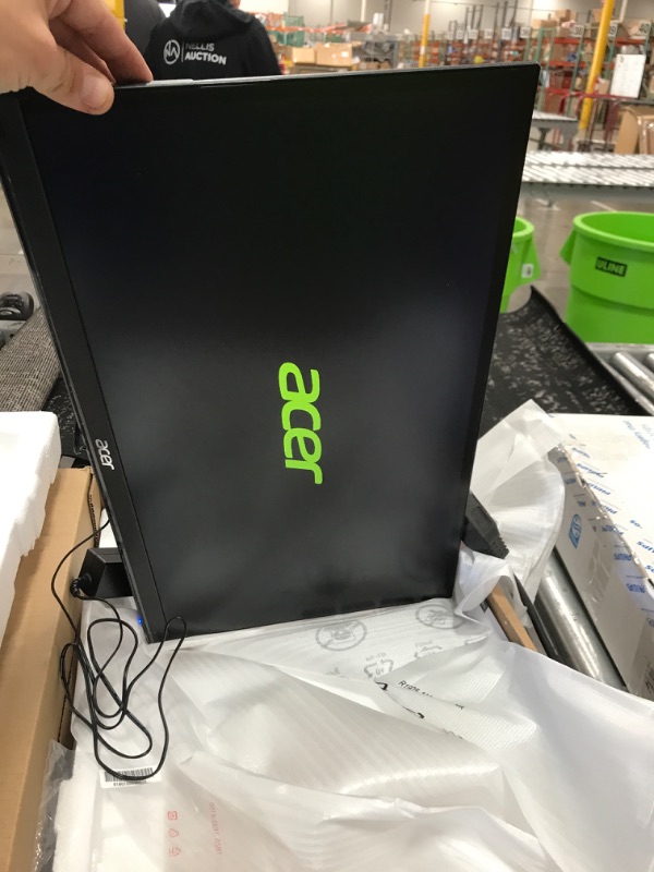 Photo 2 of Acer SB220Q - LED Monitor