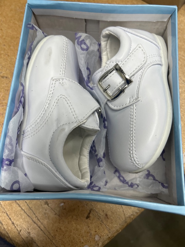 Photo 1 of Baby white size 6 mo shoes