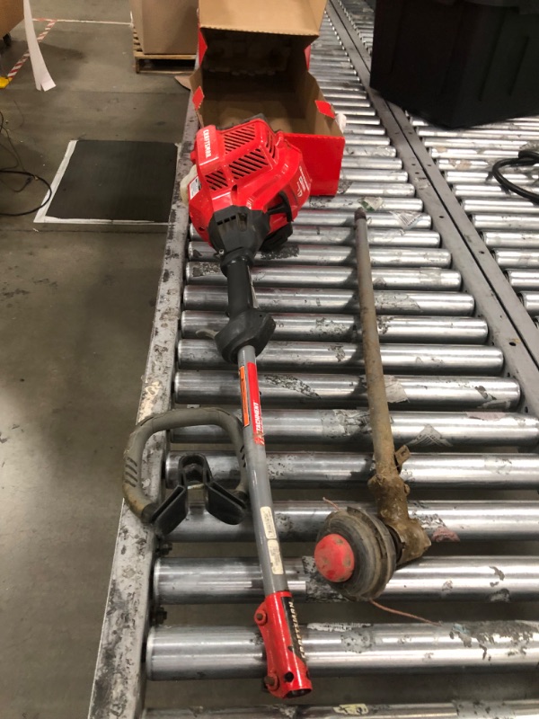 Photo 1 of **SEE NOTES**Craftsman CMXGTAMDSS25 WS2200 25-cc 2-Cycle 17-in Straight Shaft GAS String Trimmer with Attachment Capable and Edger Capable