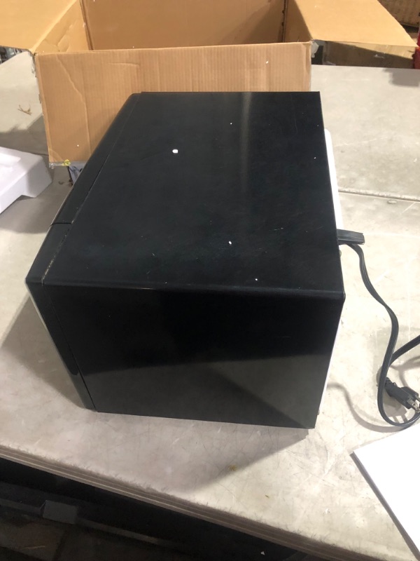 Photo 4 of ***NONREFUNDABLE - NOT FUNCTIONAL - FOR PARTS ONLY - SEE COMMENTS***
Emerson MW8987B 0.9 Cu. Ft. 900Watt Microwave Oven-Black.