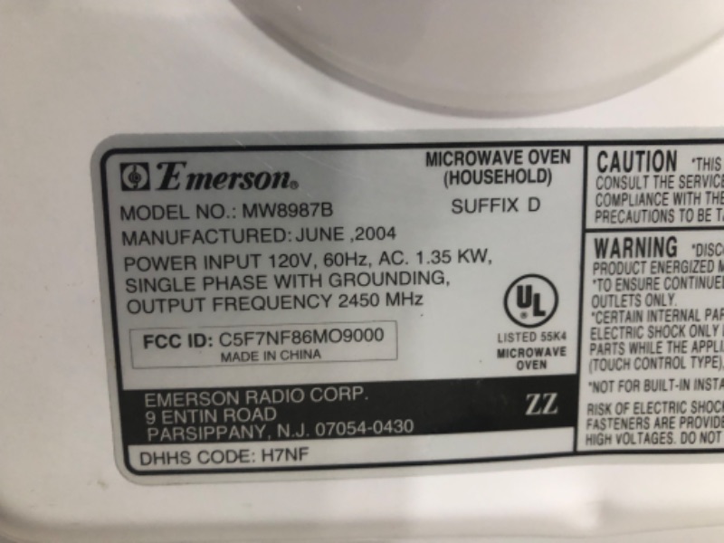 Photo 5 of ***NONREFUNDABLE - NOT FUNCTIONAL - FOR PARTS ONLY - SEE COMMENTS***
Emerson MW8987B 0.9 Cu. Ft. 900Watt Microwave Oven-Black.