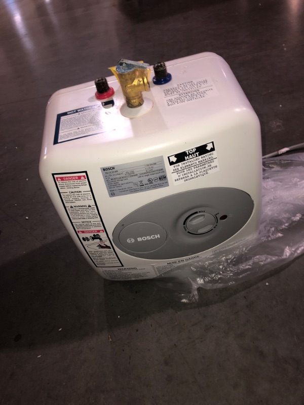 Photo 2 of (READ FULL POST) Bosch Electric Mini-Tank Water Heater Tronic 3000 T 2.5-Gallon (ES2.5) - Eliminate Time for Hot Water - Shelf, Wall or Floor Mounted 2.5 Gallon