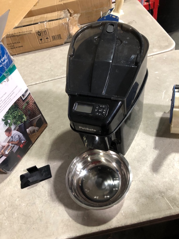 Photo 4 of ***HEAVILY USED - MISSING PARTS - SEE COMMENTS***
PetSafe Healthy Pet Simply Feed Automatic Cat Feeder for Cats and Dogs - 24 Cups Capacity Pet Food Dispenser with Slow Feed and Portion Control (12 Meals per Day) - Includes Stainless Steel Bowl Simply Fee