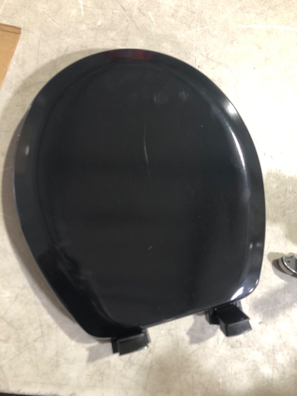 Photo 4 of ***USED - HUGE SCRATCH - SEE PICTURES - NO HARDWARE***
MAYFAIR 841EC 047 Cameron Toilet Seat will Never Loosen and Easily Remove, ROUND, Durable Enameled Wood, Black 1 Pack Round