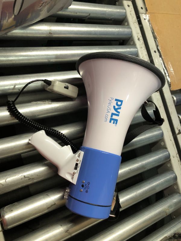 Photo 5 of ***USED - NO BATTERIES - UNABLE TO TEST***
PylePro PMP50 50 Watt 1,200 Yard Sound Range Portable Bullhorn Megaphone Speaker with Built In MP3 Input Jack